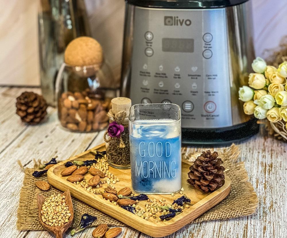 Cách làm sữa kiều mạch nguyên hạt - hạnh nhân mix hoa đậu biếc bắt mắt